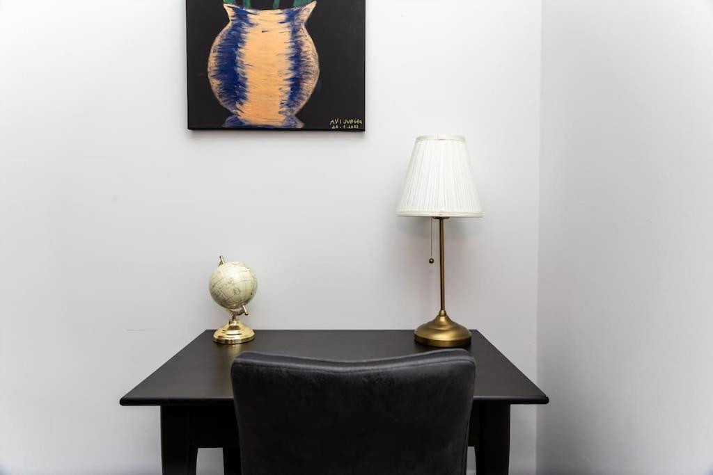 Apartment Enjoy Apartments, Quiet Street, With Two Bedrooms Sleeps 6 Ac Wien