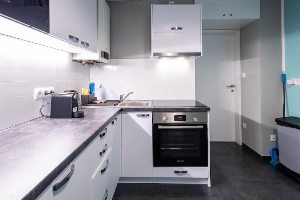 Enjoy Apartments, Quiet Street, With Two Bedrooms Sleeps 6 Ac Wien